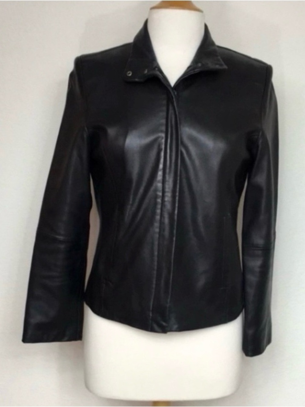 Vintage Womens 90's Kenneth Cole Reaction Black Smooth Leather Jacket Size Small